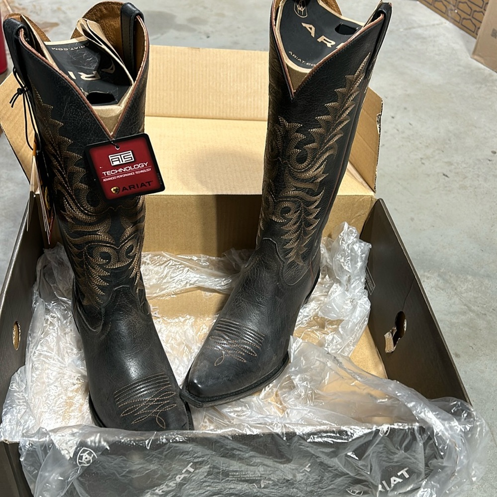 Ariat Black Heeled Boots with Timeless Elegance